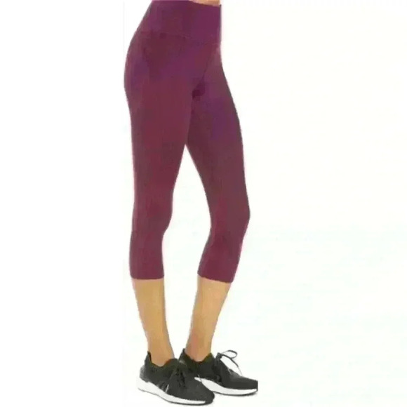 Girlfriend Collective #4012 High Waist Capri Legging Size Medium In Plum EUC! - Picture 1 of 8